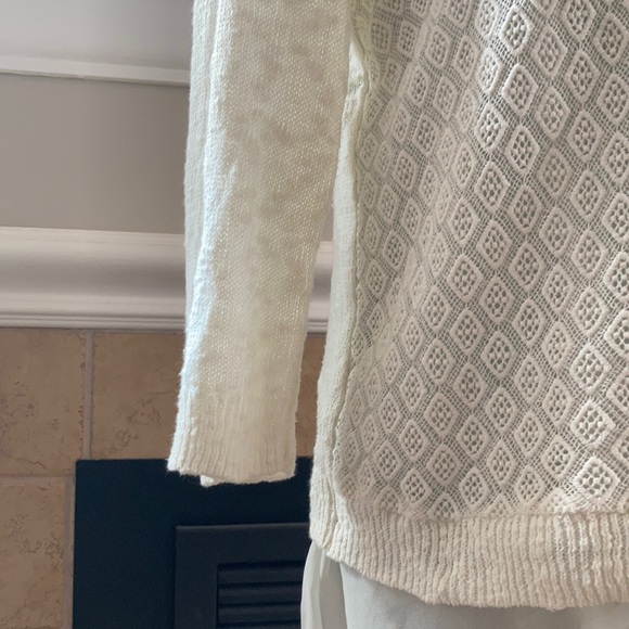 Women’s Large Lucky Brand Cream Pointelle Sweater with high/low camisole - Picture 2 of 10